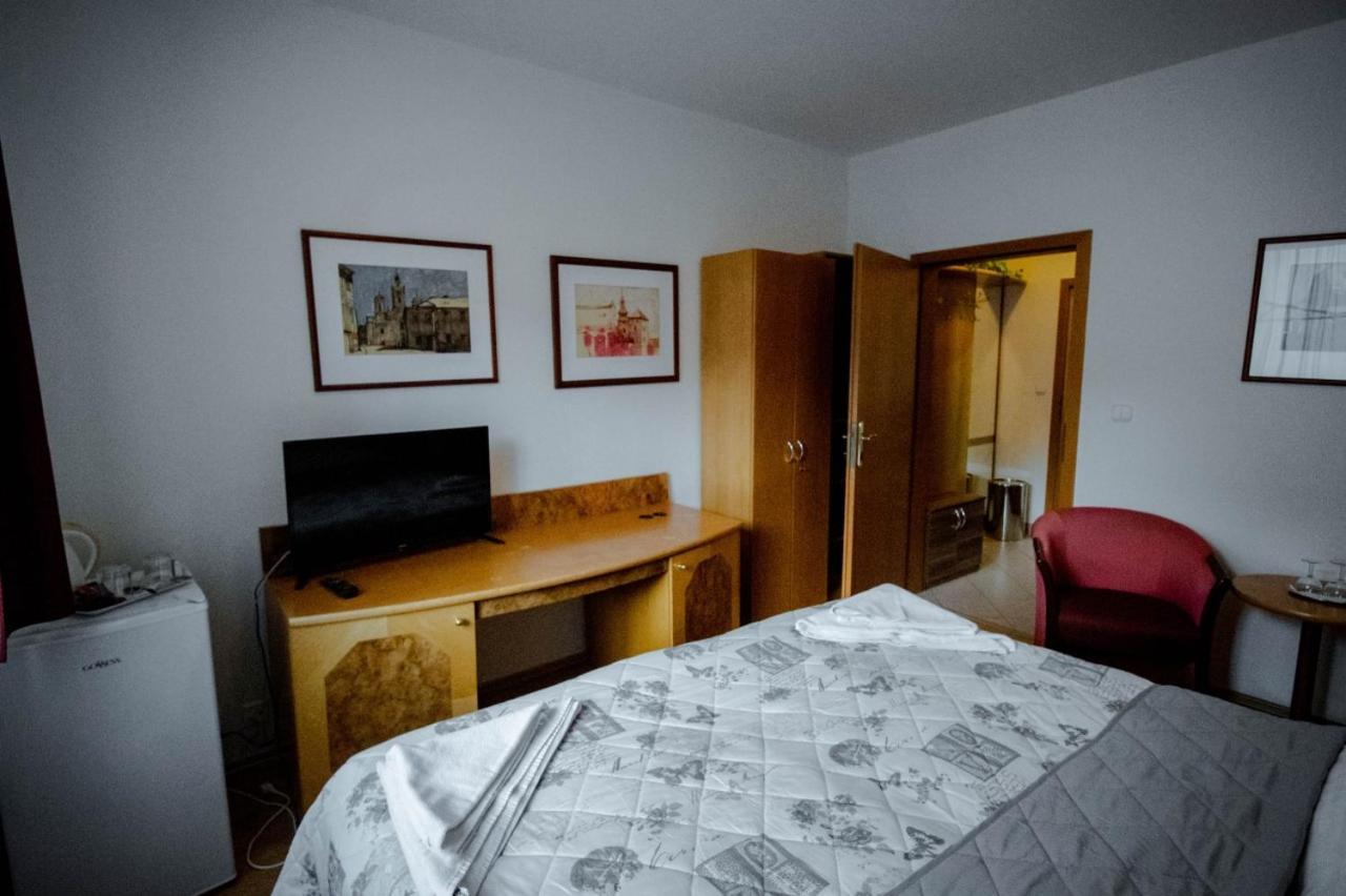 科林酒店 Banská Štiavnica 外观 照片