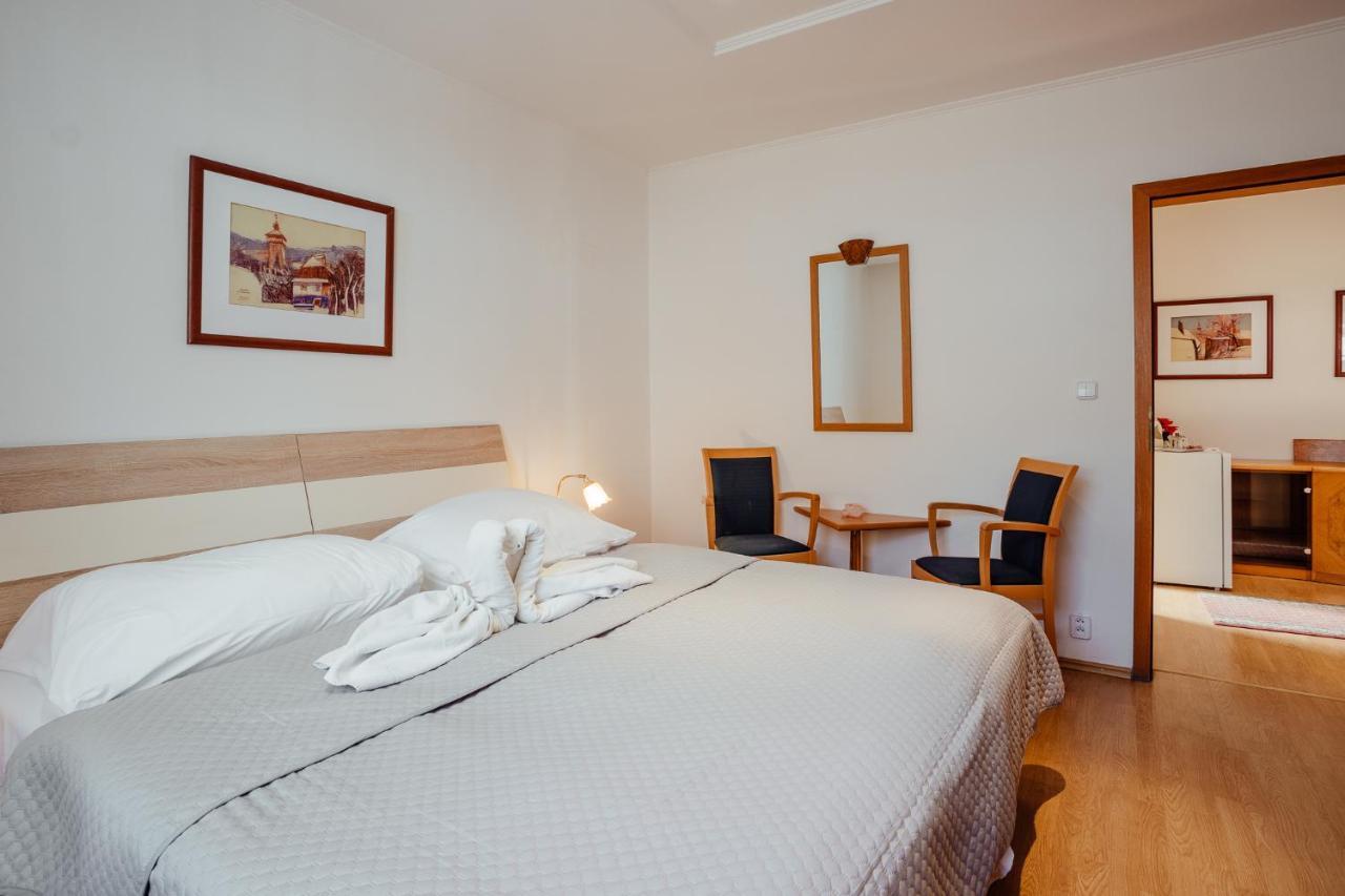 科林酒店 Banská Štiavnica 外观 照片
